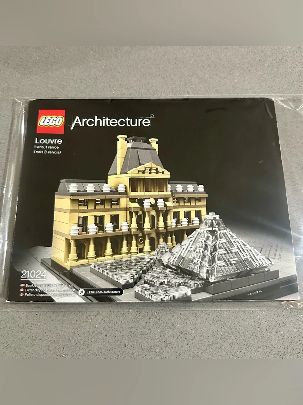 LEGO Architecture Louvre 21024 Complete w/ Box & Instructions Retired Set